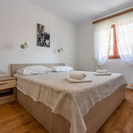 Nyaraló House Marija Lopar